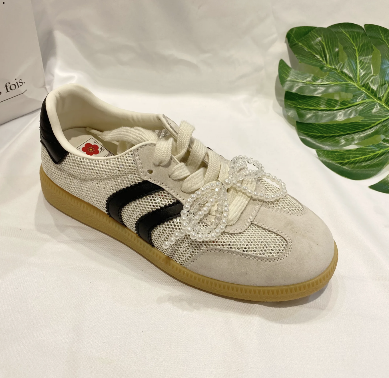 Breathable Mesh Lace-Up Fashion Sneakers with Pearl Bow